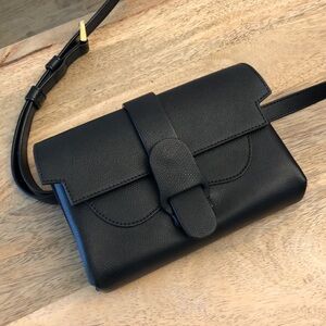 Senreve Aria Belt Bag pebbled Noir/Gold